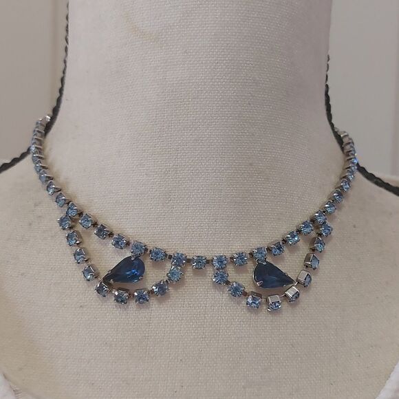 Vintage Jewelry - Stunning Vintage Blue Rhinestones Collar Necklace Hook Clasp Bridal Gala Prom